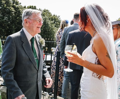 John happy chatting with Janine at Chris and Janine's wedding: 17th August 2022