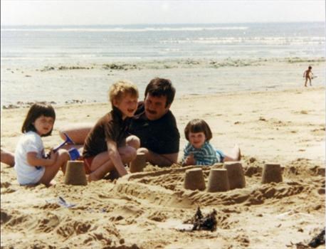 John and the kids on holiday (1981)