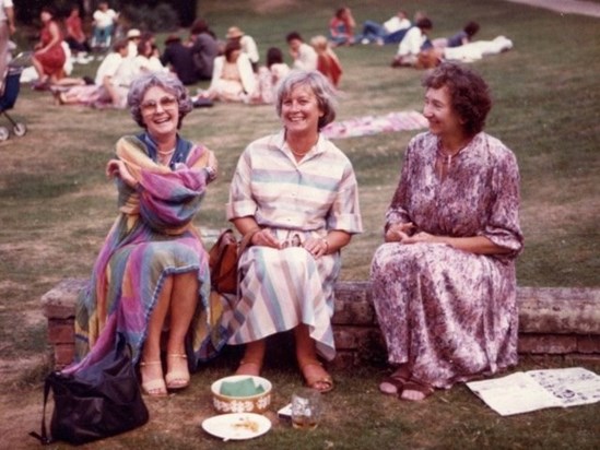 1983 with Olwen and Lillian at Caroline Read (nee Speller) wedding