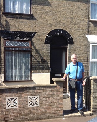 Ted visits his childhood home in Gorleston on Sea 17th July 2014