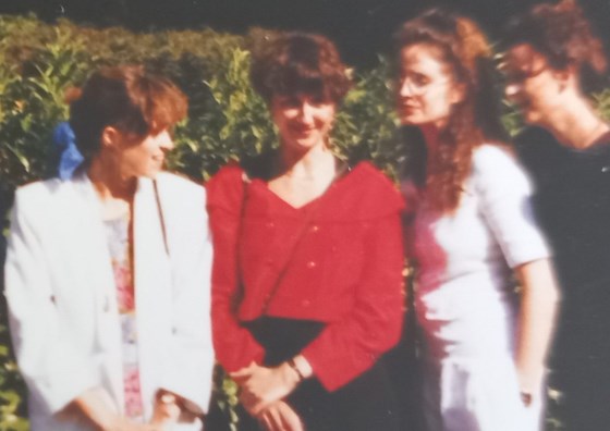 Lisa at my wedding in 1990.  She always looked so stylish and cool ♥️  Liz x x 