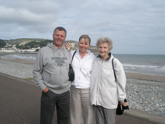 Llandudno 2008 with Diane and Kevin