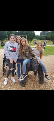 Twycross zoo xx