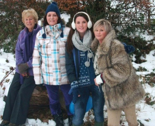 Snowy Devon with Grandma and the girls - Christmas 2010