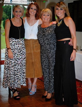 The Lever Ladies all glammed up at the fantastic Golf Charity Evening x