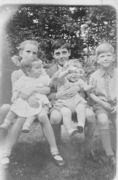 Margaret (top left) with sister Jennifer on lap and cousins Graham Lewis & Colin