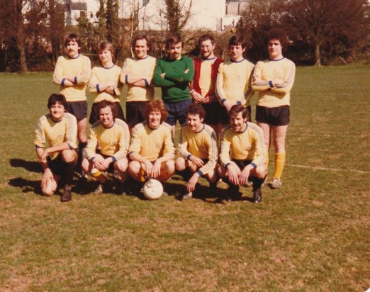 SWOBS Easter Tour (either 1980 or 1981, not sure which). Roger front row, second from left.