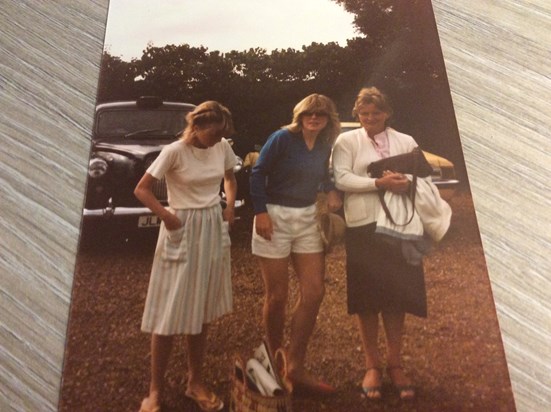 ISle of Wight 1983......Trish Catherine and Mum x