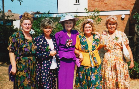 The Andrews Sisters all dressed up