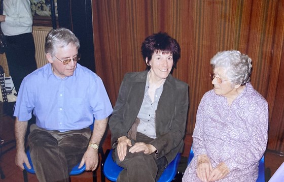 Chris (Maggie's brother), Maggie and their Mum Violet