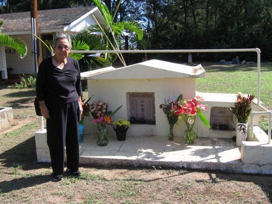 Lillie at Nakanishi gravesite in Maui