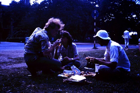 Roadside meal  india Denis Chris Alan