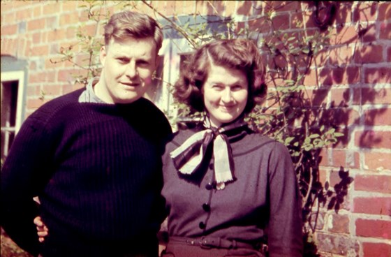 Early photo of Dennis & Jean in Berkshire