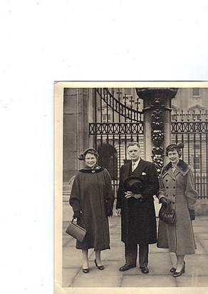 George Henry Palmer with Edna his wife and Joan his daughter outside Buckingham Palace his collectin