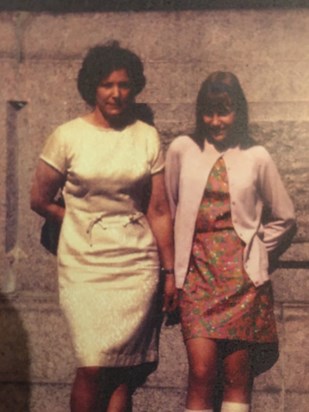 Mum and Daughter Lorraine {Trafalger Square ?}