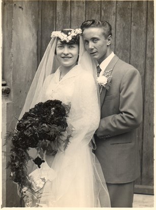 Mum & Dad wedding 27 August 1955