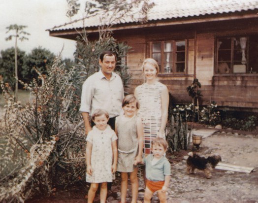 John Thyne in 1971 with his beloved Anne and children, Clare, Susan and Richard.