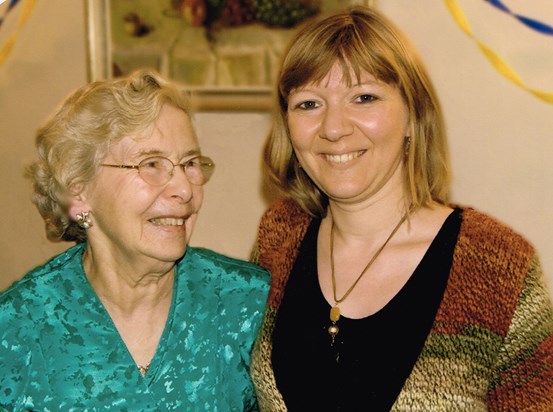 Mary with her niece Sarah 15.01.2009