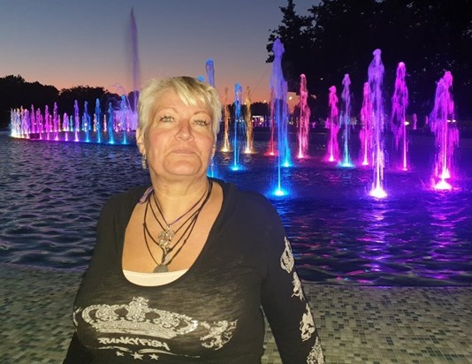 Flodj and the fountains (cropped).jpg