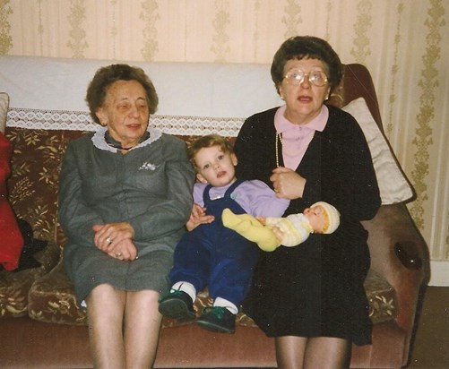 Roberta with Nan and Great Nan