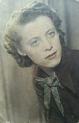 Isobel Frances Oliver 1928 - 2018