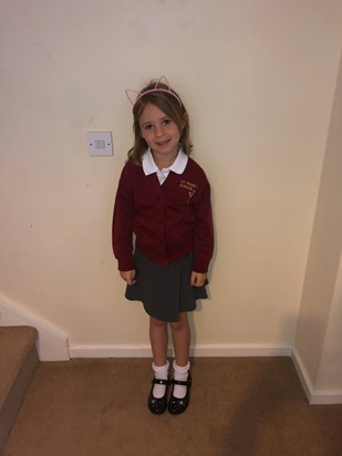 Skylars 1st day Yr2!  I’m sure you’re watching over her x