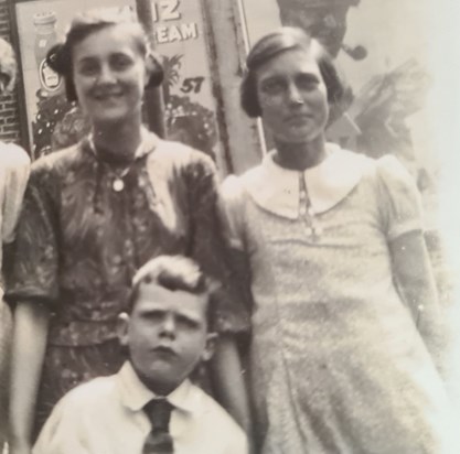 Auntie Edna with sister Maud and Brother Peter