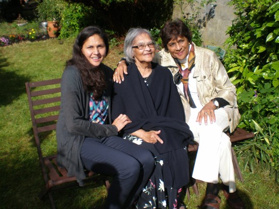 Lara, Mom & Gwen 80th birthday - Happy memories...