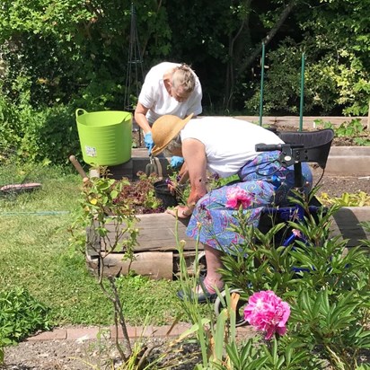 Gardening with lovely Jo back in 2019. i bet the two of them are up there now comparing notes and swapping cuttings 