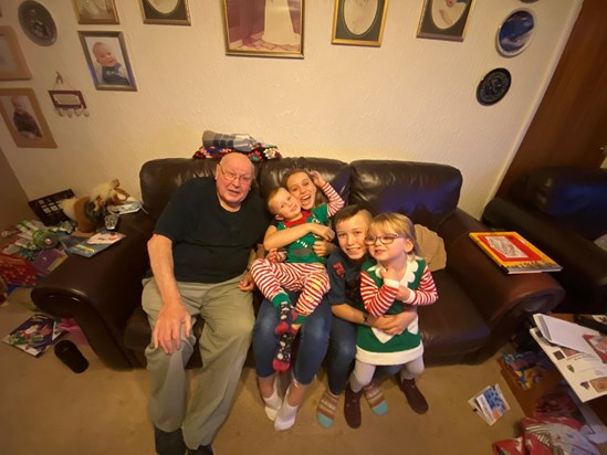 Dad with his grandchildren ❤️