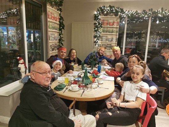 Geoff with all his family - Dinner with Santa 🎅 Claus (21.12.19)