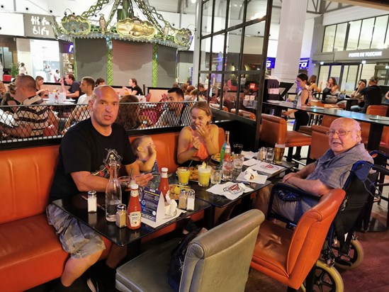 Grandad with Ethan Kaitlyn Carl - meal out in Paris August 2019