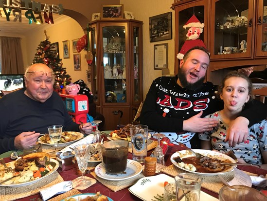 Dad David and Kaitlyn Christmas ⛄ Lunch 25 December 2021