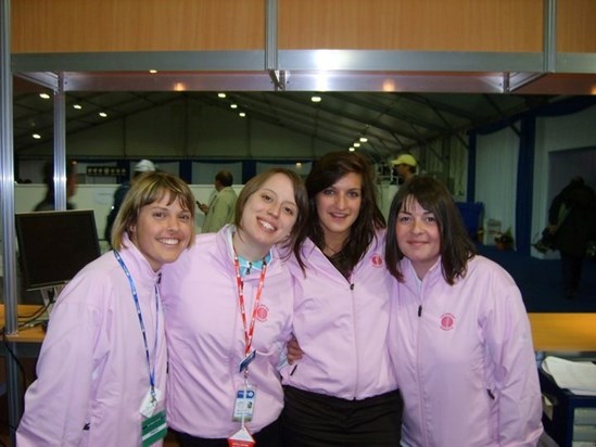 2007 Open Carnoustie The Pink Ladies