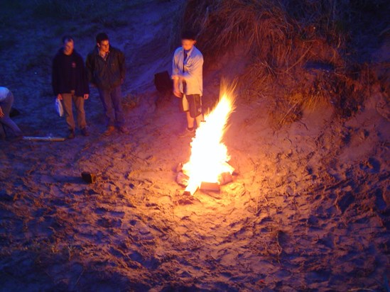 Beach bonfire, St Andrews 8/5/04