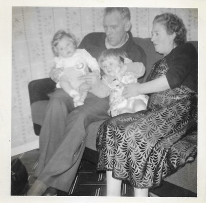 1959 Jayne & Pete with May & George