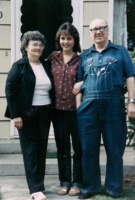 Robyn with Rambousek Grandparents - 1984