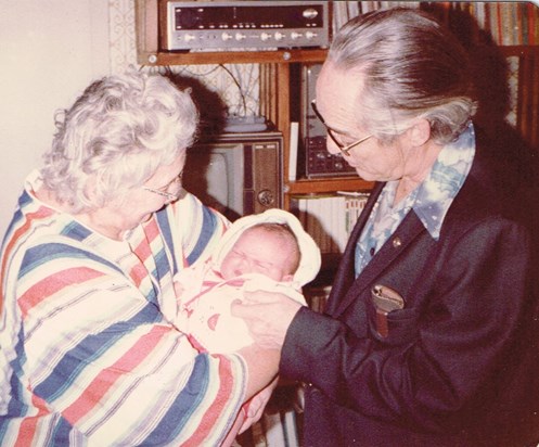 Kaye and Ernie with baby Karyn