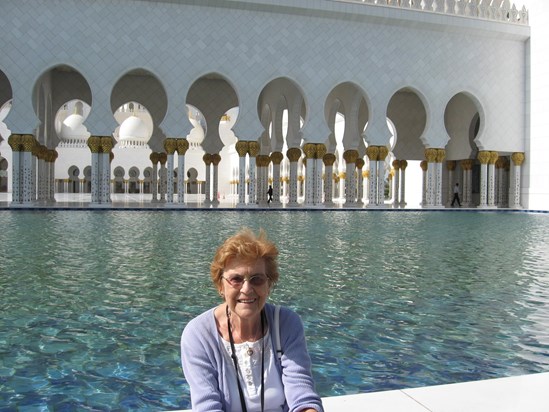 Jeanette outside Sheik Zayed Mosque in Abu Dhabi
