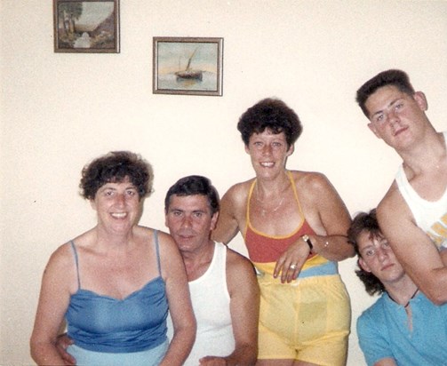 Pauline, Dave, Mum, Craig & Richard (Greece)