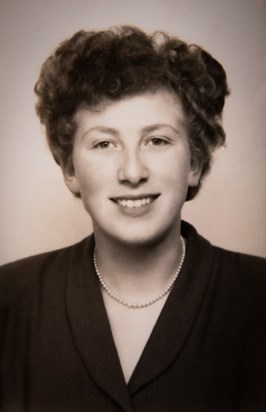 December 1950 Daphne aged 24