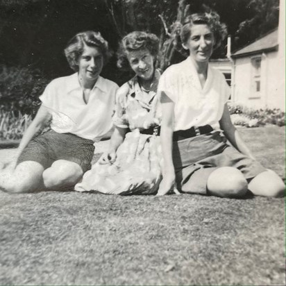 1950s Olive, Edna (their mother) and Joyce on holiday