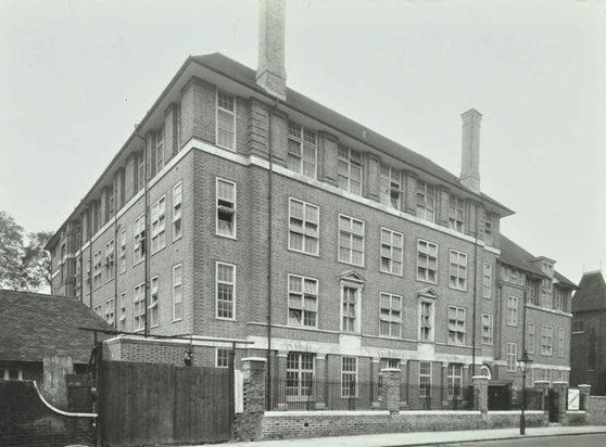 Highbury Hill School