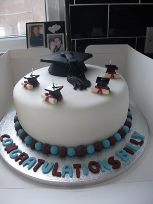 billy graduation cake