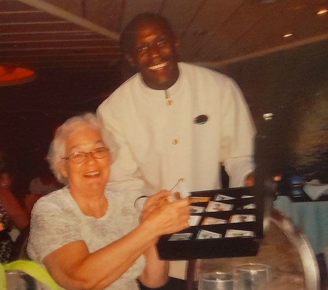 Mum loved her Caribbean cruise, and one of the highlights was choosing her tea every evening  from her favourite waiter Carlton. 🫖