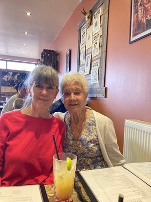 Maureen with her niece Julia (Jane)