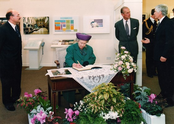 1995 - The Queen & Prince Philip visit Thorn Lighting, Spennymoor