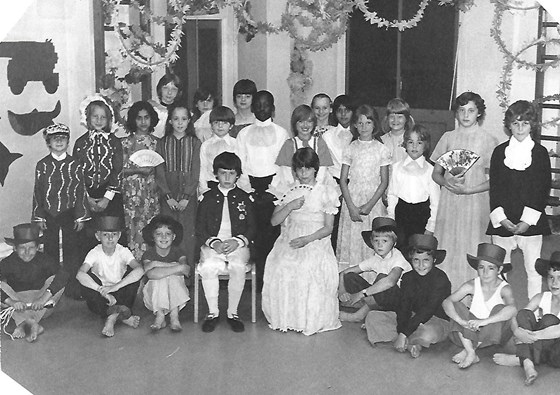 R Wend the thespian! School play July 1978