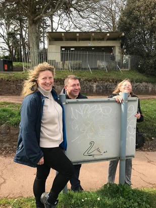 Simon, Sarah & Pat, with an MJ drawing found on a sign 