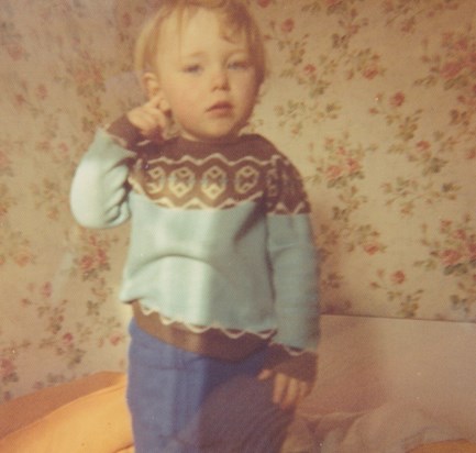 Audrey Sweeneys Daughter Susan in her bedroom with the famous finger in ear shot!